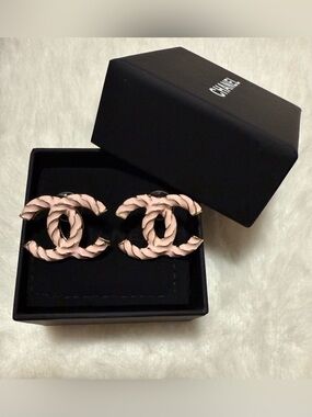 CC TWIST Soft Pink Enamel and Gold Braided Monogram Earrings